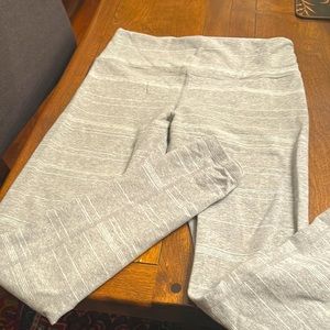 Athleta Meditation Daybreak Stripe Tight Leggings Gray Size Medium